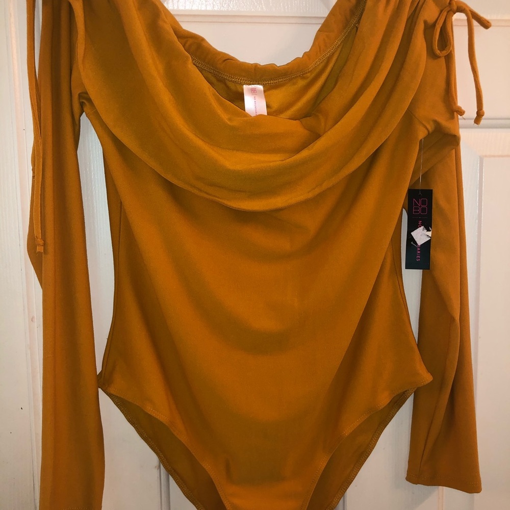 Beautiful yellow bodysuit. - Picture 3 of 5
